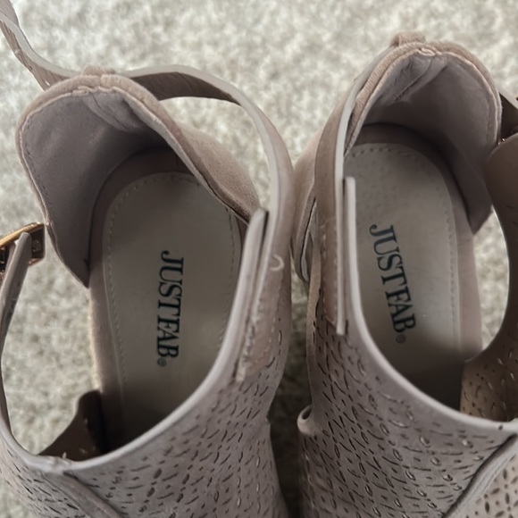 Soft pink wedges - Picture 4 of 4